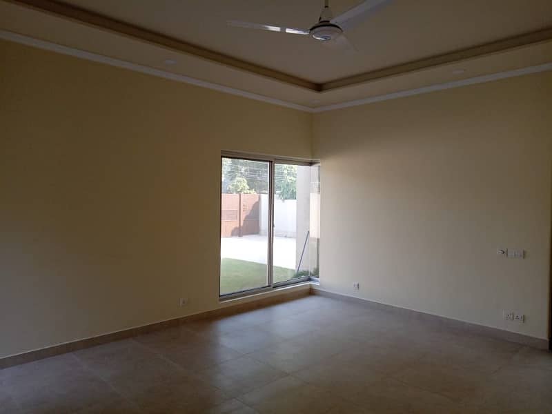 3 KANAL OFFICE USE HOUSE FOR RENT MAIN BOULEVARD JAIL ROAD GULBERG LAHORE 9