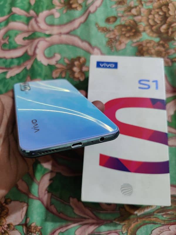 vivo s1 4