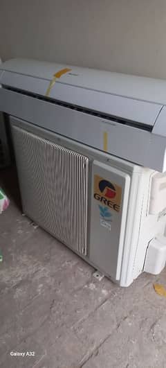 GREE PEL INVERTER AC 2TON  AND 1.5 TON  NON INVERTER AVILABLE