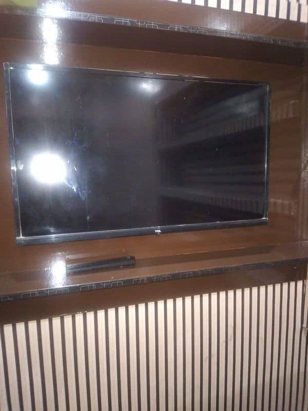 Tcl simple led tv very good condition no any fault with box 3