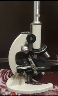 Microscope