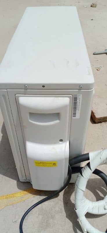 Haire AC DC inverter 1.5 ton heat and cool good condition okay working 1