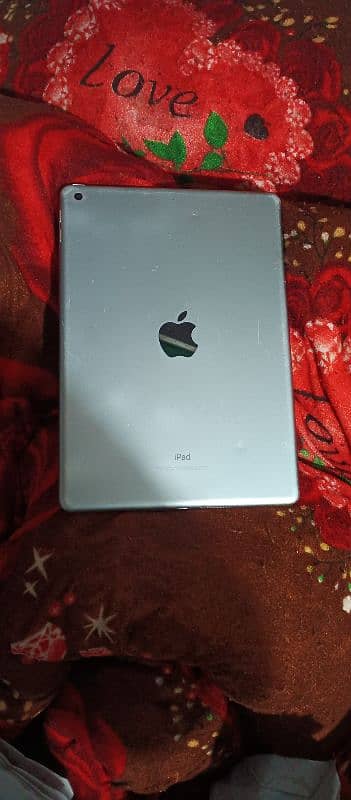 ipad 6th generation 32 gb 3