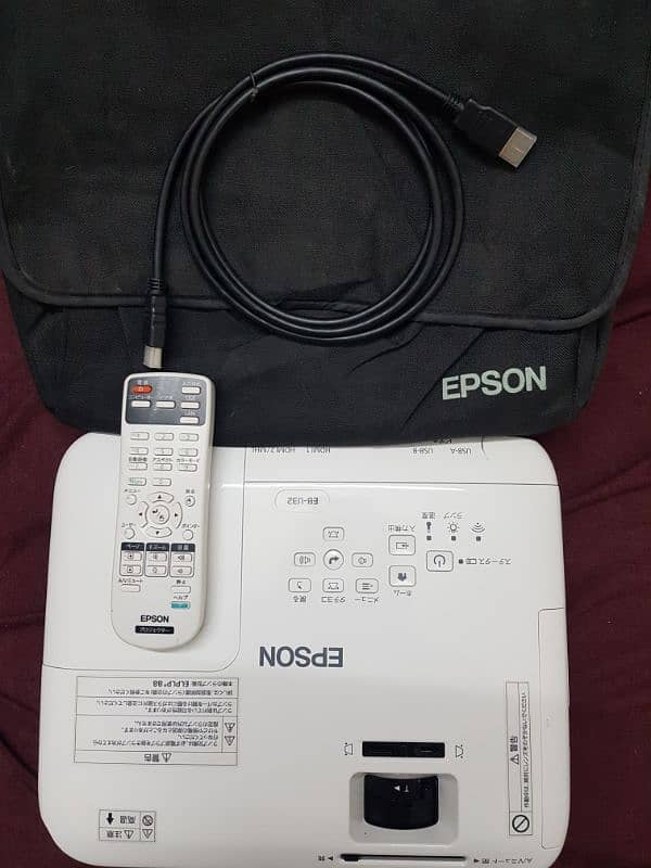 Epson u32 japsni hd 1080p wifi new Condition 2