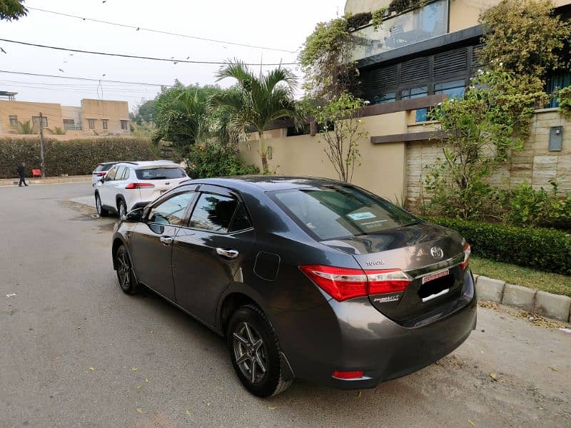 TOYOTA COROLLA GLI AUTO 1.3cc MODEL 2016 (B2B) ORIGINAL GUN METALLIC. 3