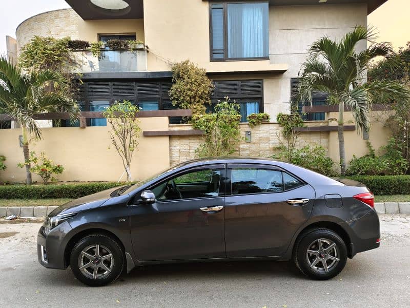 TOYOTA COROLLA GLI AUTO 1.3cc MODEL 2016 (B2B) ORIGINAL GUN METALLIC. 9