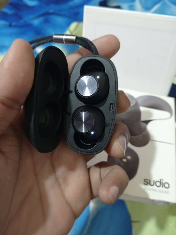 Sudio T2 earbuds Uk Model 2