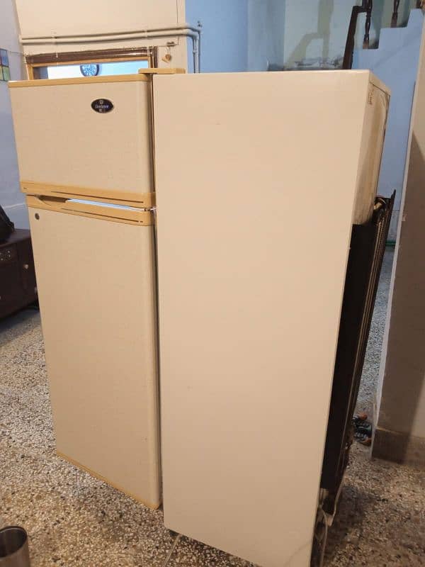 Dawlance Fridge For Sale Urgent (03126040847) 3