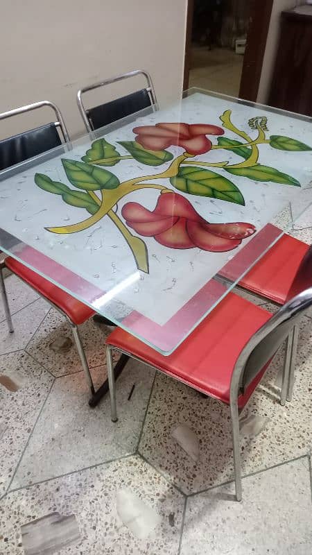 dinning table with 4 metal chair 0