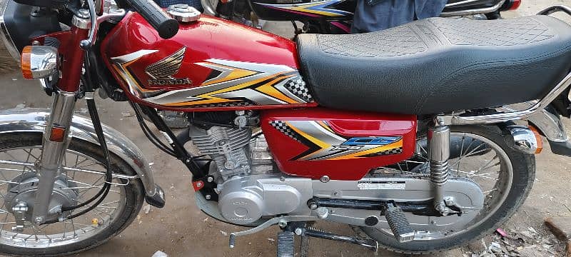 Honda 125 2025 neat nd clean 1