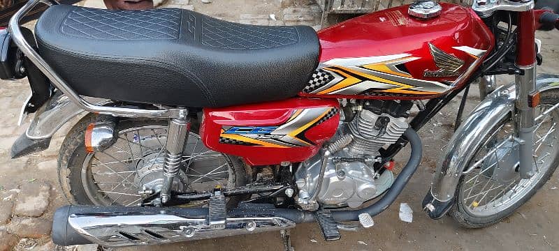 Honda 125 2025 neat nd clean 3