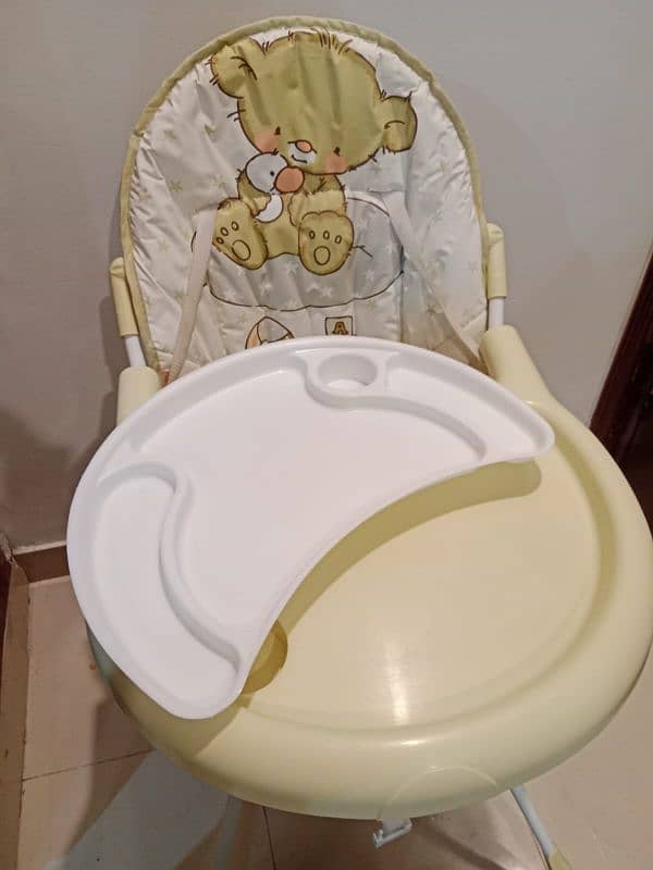 High baby chair with table 4