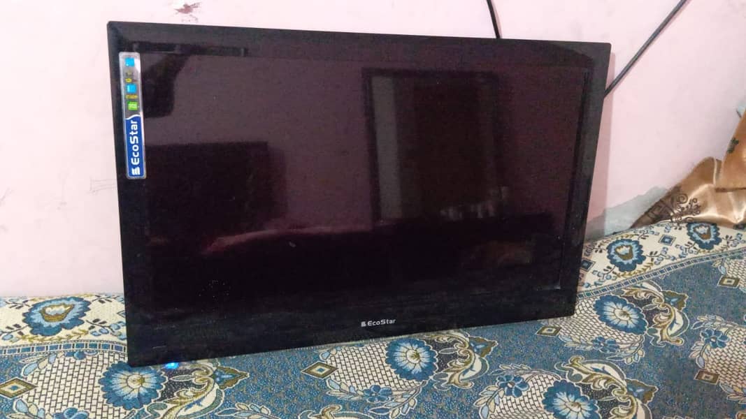 32 Inch LCD in good condition 0