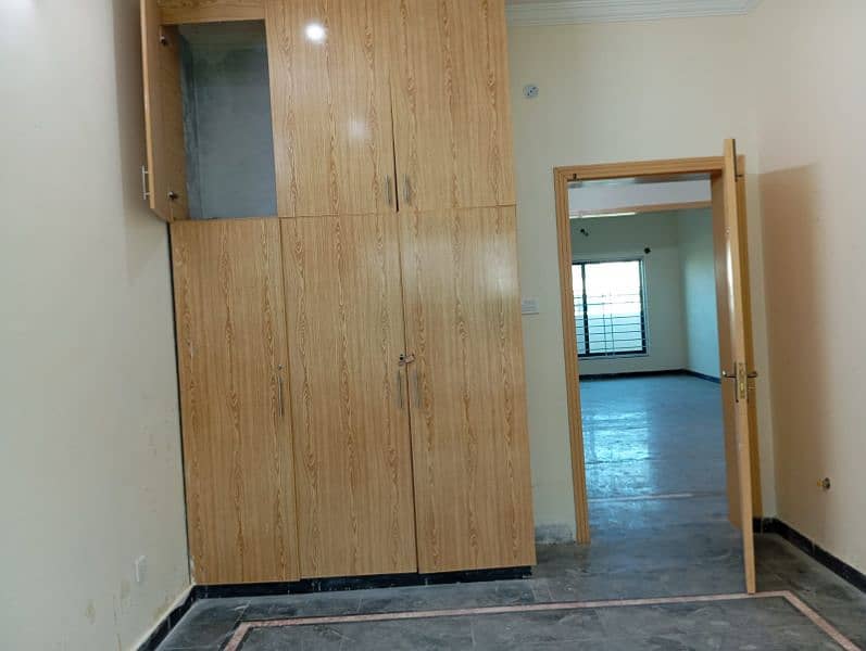 Upper portion available for rent 7