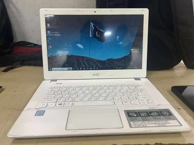 Acer V13 for sale 1