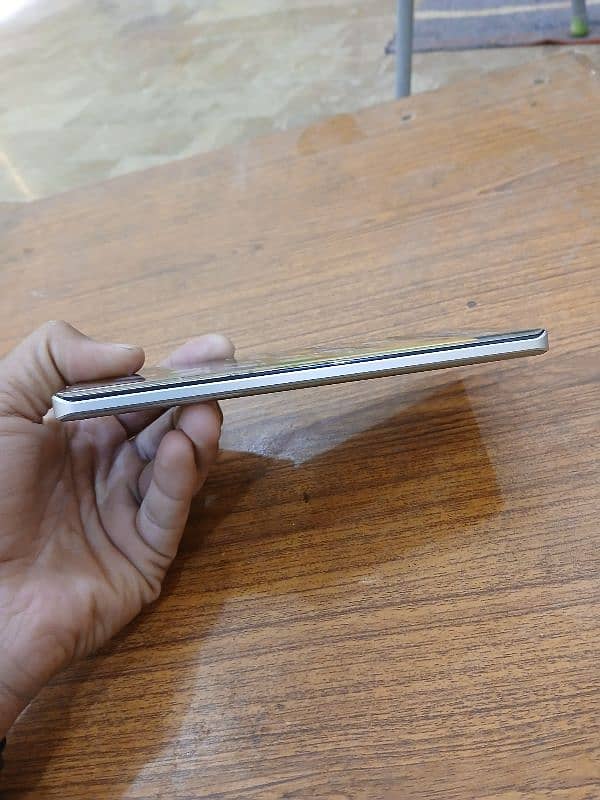 Realme GT 6   16/512 3