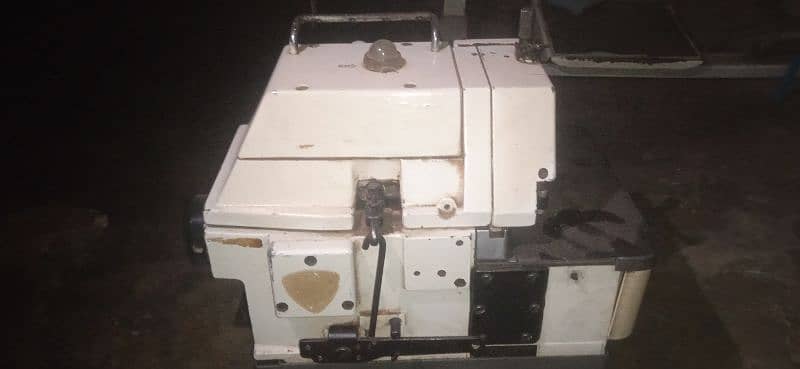 Overlock Machine siruba & L32 only head 2