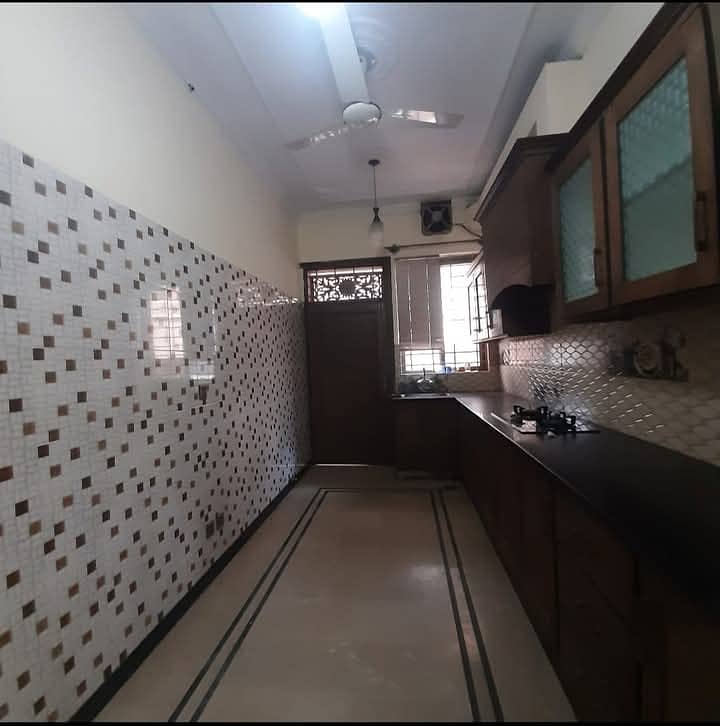 Upper portion available for rent 0