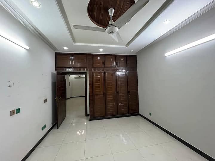 Upper portion available for rent 5