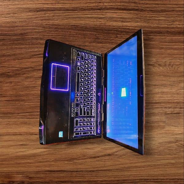 Alienware m18xr2 4