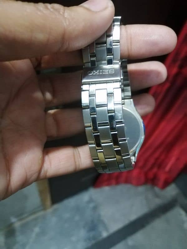 Seiko stainless watch/ 03059003646 contact this no 1