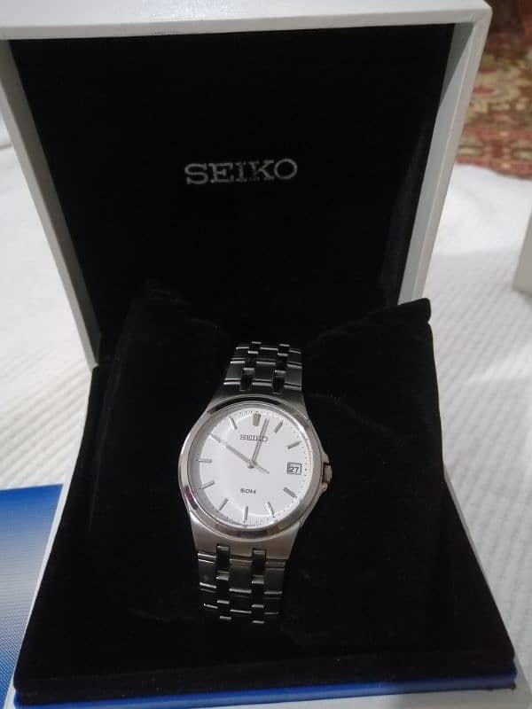 Seiko stainless watch/ 03059003646 contact this no 3