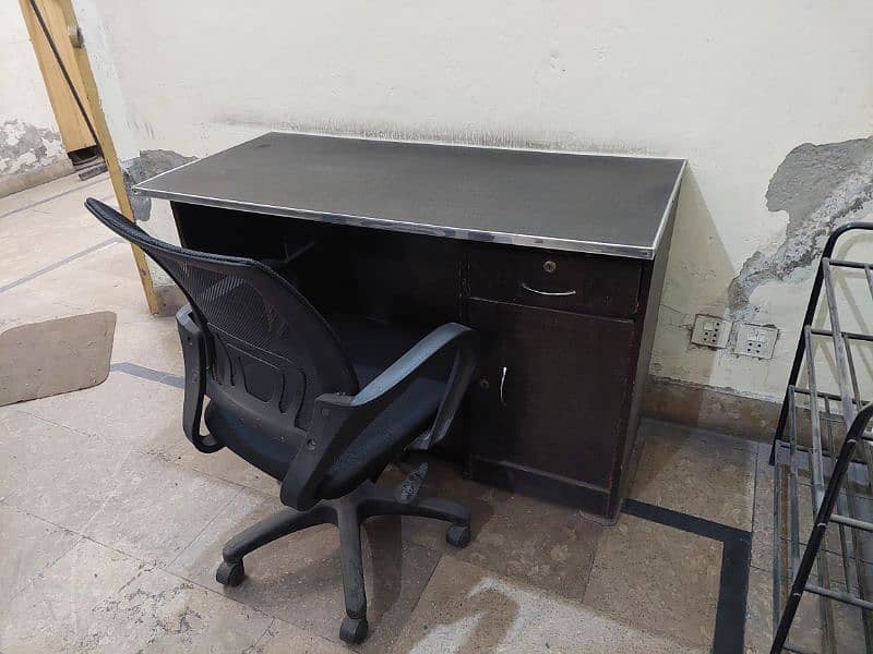 Computer table and chair 0