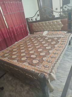 iron king size bed