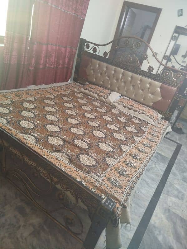 iron king size bed 4