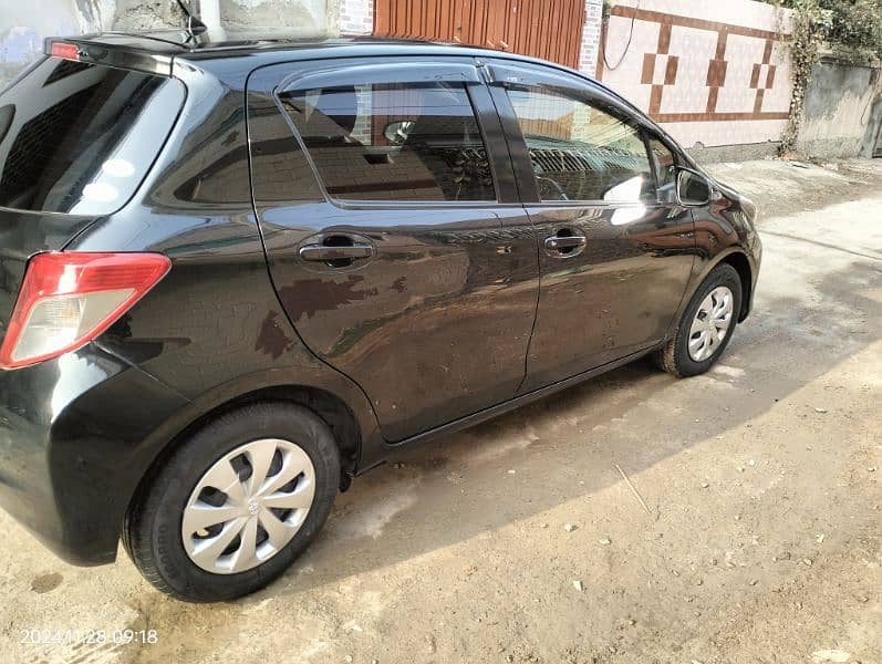 Toyota Vitz 2012 3