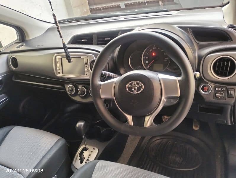 Toyota Vitz 2012 15