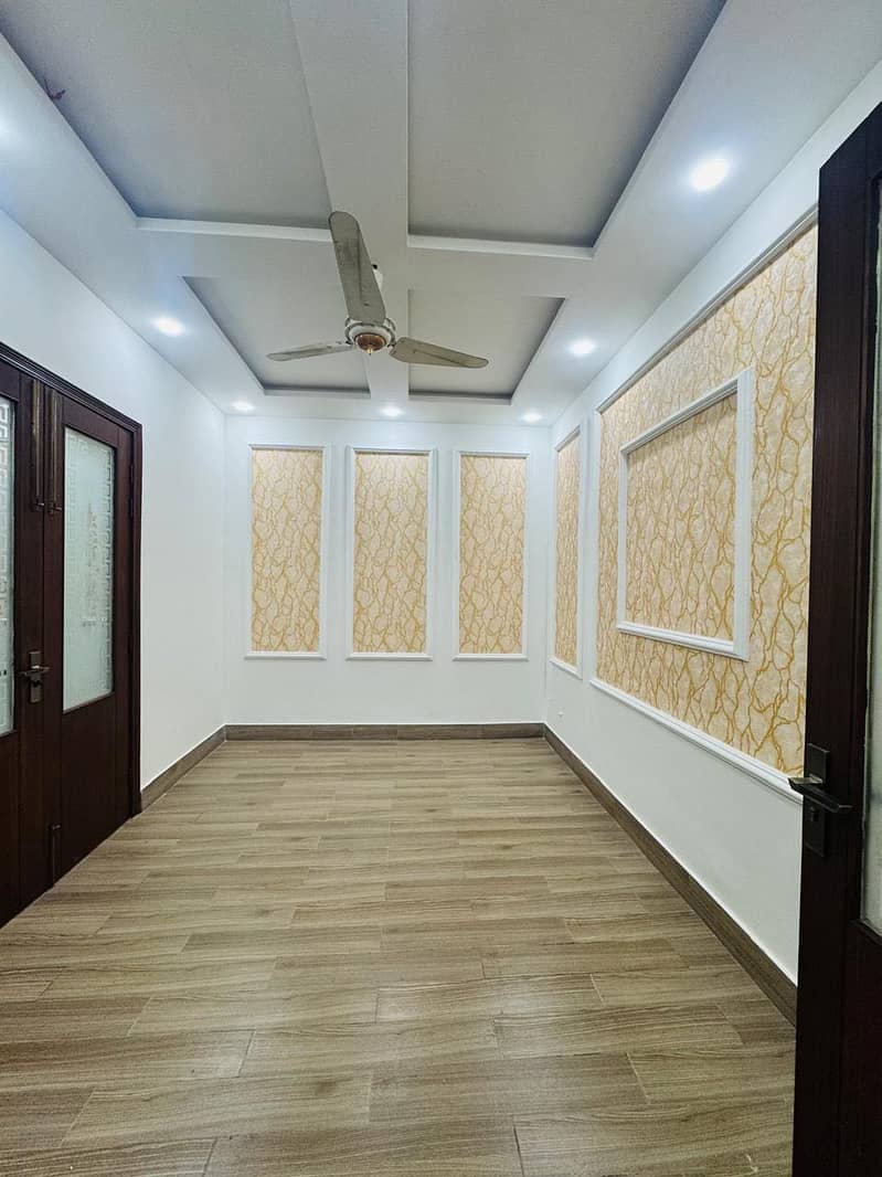 1 Kanal Single Story New House For Sale Hot Location 3