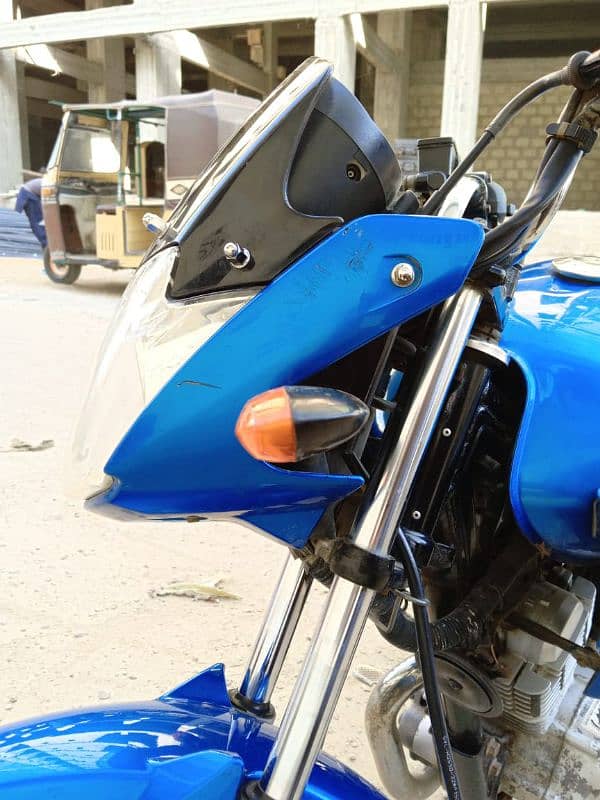 Yamaha 125 (Blue Color) 6