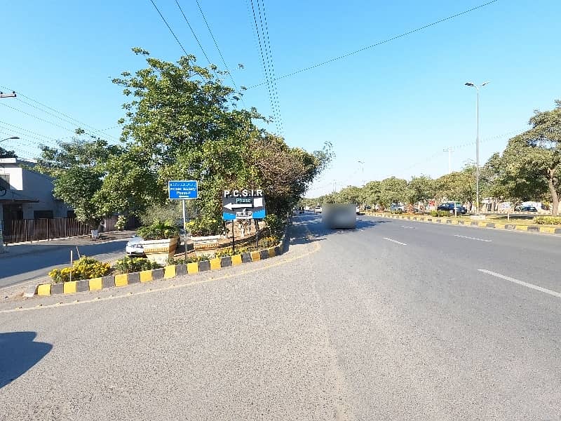 Ideal Facing Park Residential Plot In Lahore Available For Rs. 48000000 2