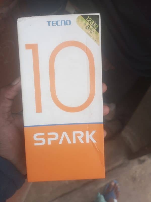 Techno spark 10 4+4 128 10 mah ki guarantee mein hai 5