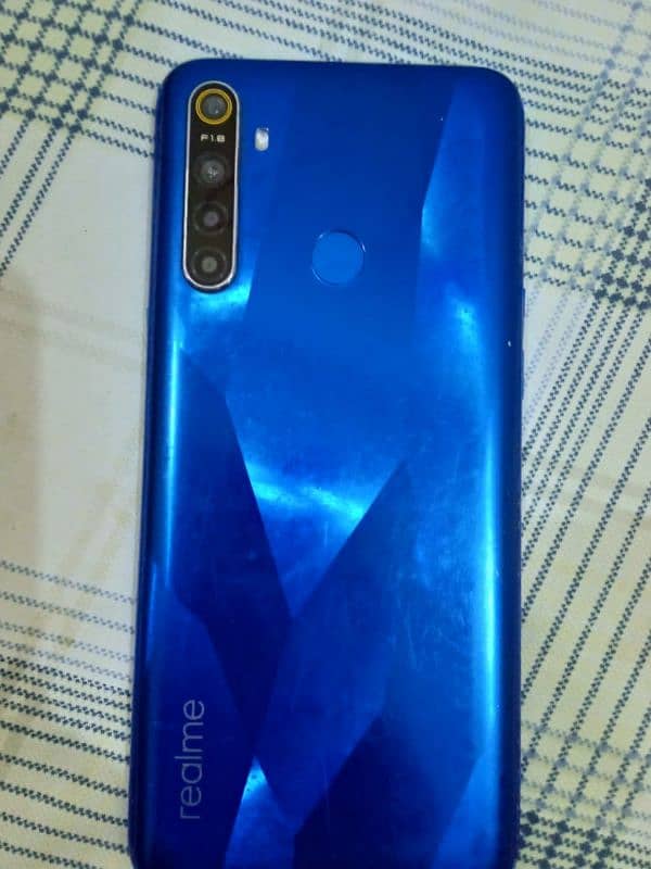 Realme 5 4/64 0