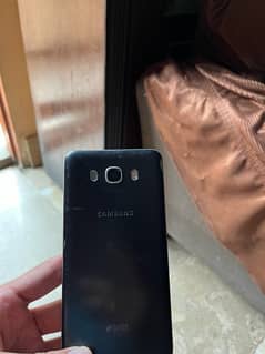 Samsung galaxy j7