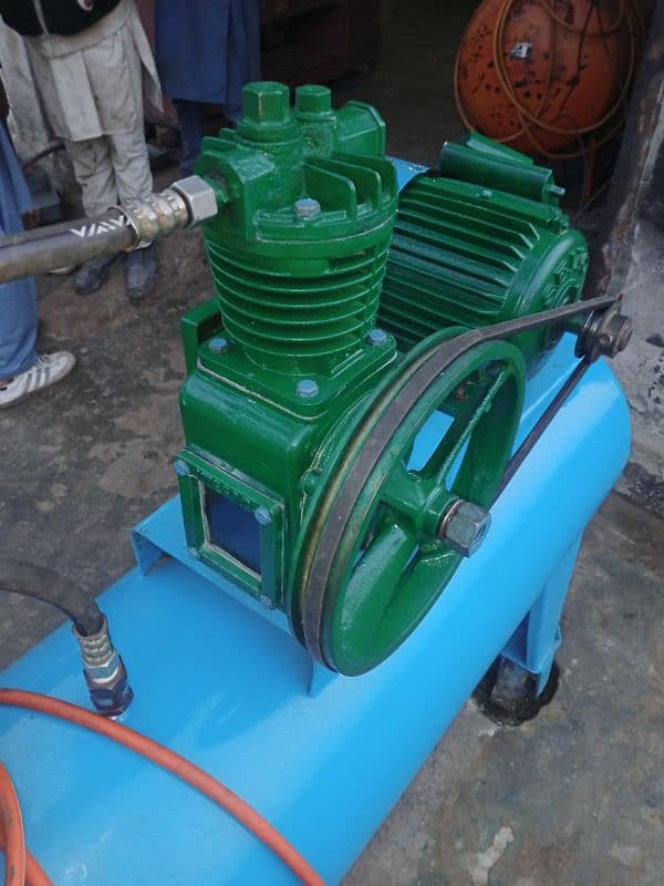 "200-Pound Air Compressor Tank | Excellent Condition for sale 2