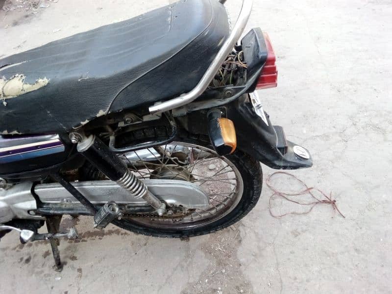 Honda CD 100 only book & engine ok hai 1