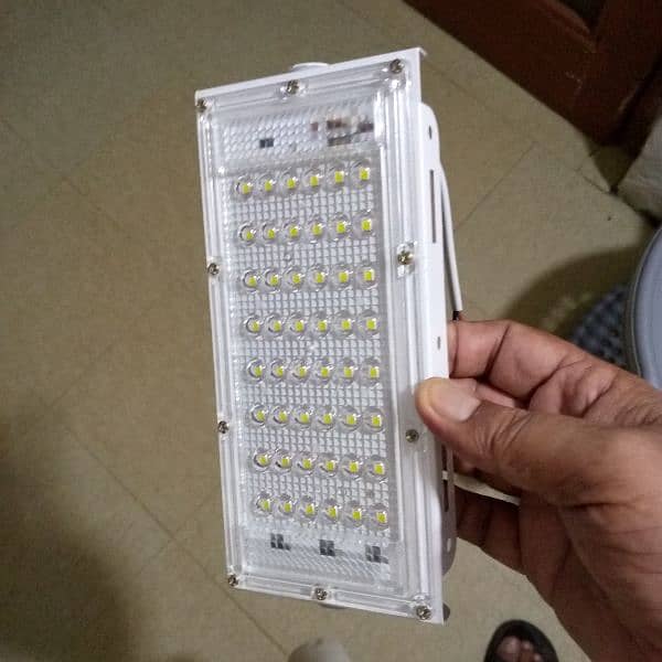 50-Watt FLOOD LIGHT 3