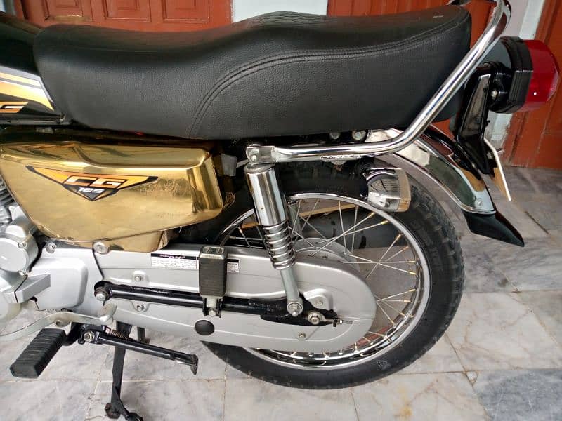 HONDA CG 125 special edition/LUSH and GENWAIN condition ma. . . . 12