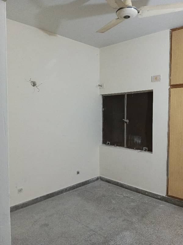 G-11/4 FGEHA E-Type First Floor Flat For Rent 3