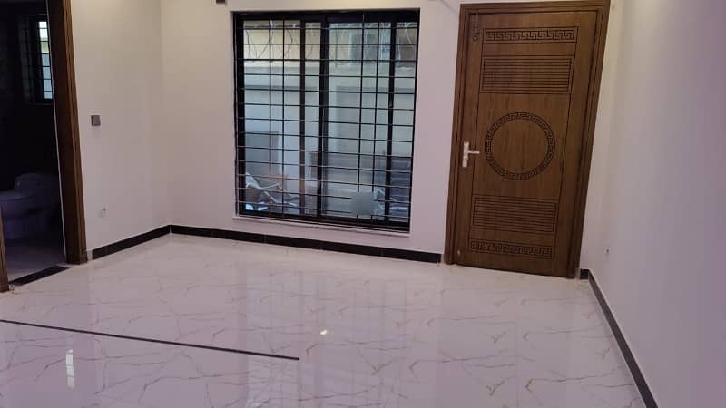 A Well Designed House Is Up For sale In An Ideal Location In Islamabad 7