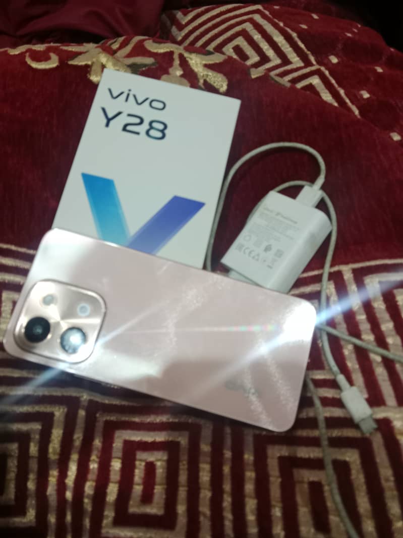 Vivo Y28 8 128 4