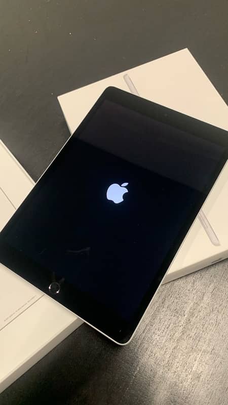 iPad 9th Generation 64GB with box 2