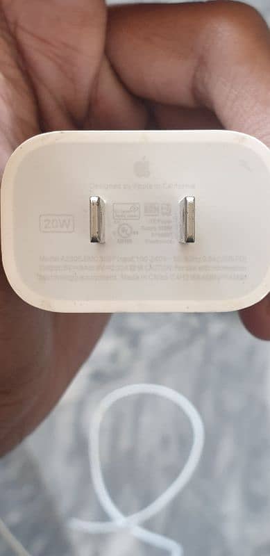 Iphone xs with original apple charger 10