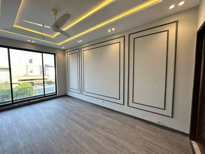 1 kanal upper portion available for rent in Velencia housing society Lahore 5