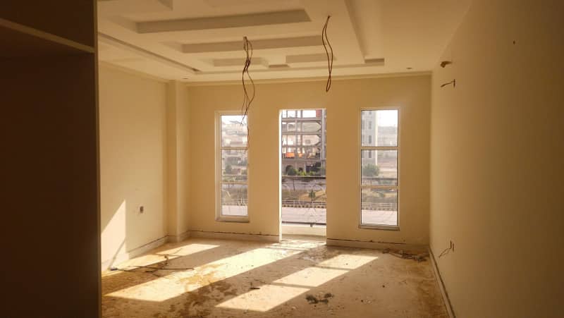 Lavish Flat For Sale in Bahria Enclave Sector C-1 3