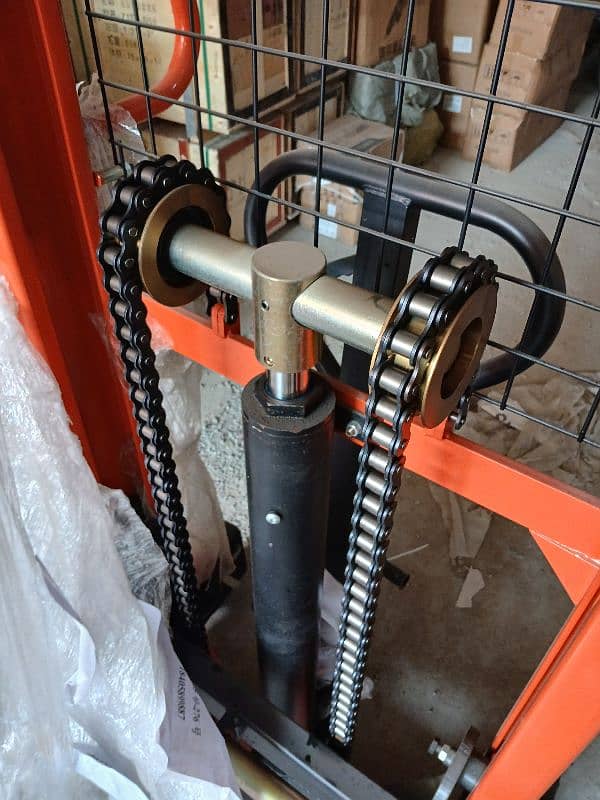 Manual Stacker Lifter Available For Sale Delivery All Pakistan 3