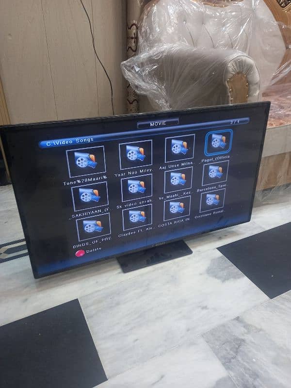 Samsung Led Tv 40 inch simple 0321///512///0593 good condition 6